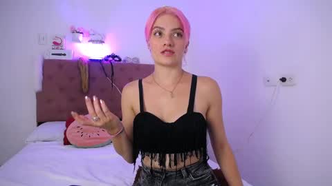 Snapshot of laura_candy02 chatting on January 23, 6:56 pm LAURA online show from January 23, 6:56 pm