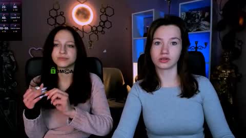 laura_queen_ online show from November 23, 8:07 pm