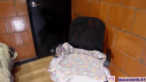 Snapshot of laura_smith0 chatting on March 4, 7:01 pm Laura  independent model Next show Monday 2th December online show from March 4, 7:01 pm