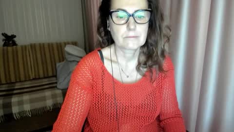 Lauraoven1 online show from January 8, 8:53 am