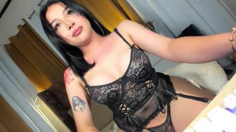 Your sweet Laura online show from November 5, 3:03 pm