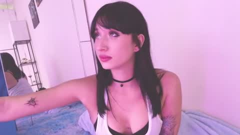 Laurem  online show from July 4, 3:59 pm