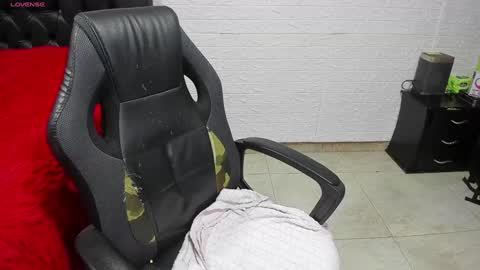 Lauren Independent model online show from December 10, 3:33 pm