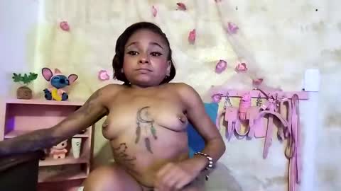 Lauren online show from January 15, 7:48 am