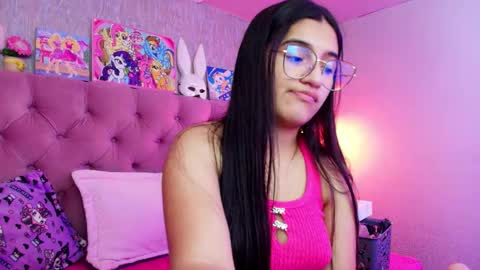 Laurene online show from February 19, 4:00 am