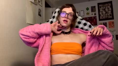 Lauren   online show from February 27, 3:32 am