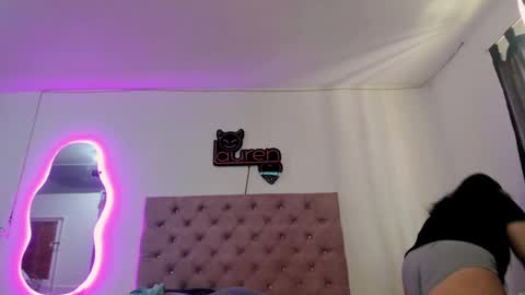 laurenlaine online show from January 16, 6:06 pm