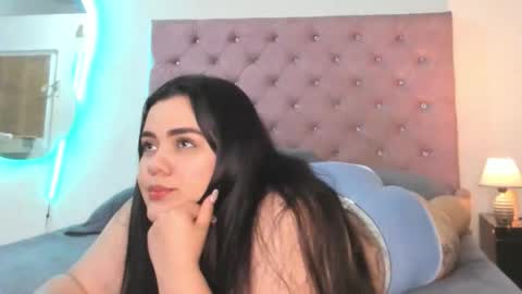 laurenlaine online show from March 8, 4:49 am