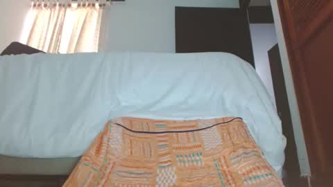 LAUREN SMITH online show from May 23, 3:52 pm