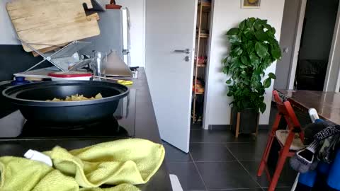 laurenthod online show from March 12, 12:20 pm