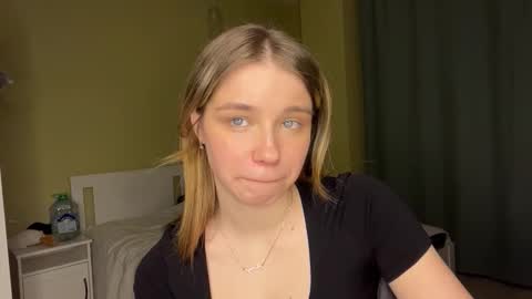 Bella online show from March 20, 4:23 pm