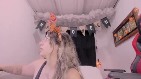 Lauu G online show from October 24, 9:32 am