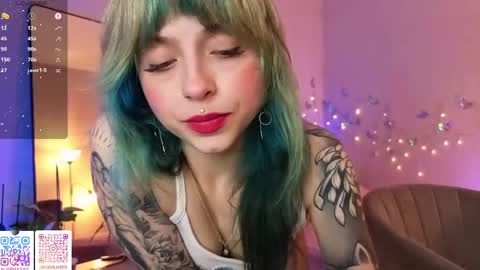 Melissa online show from May 25, 7:53 pm