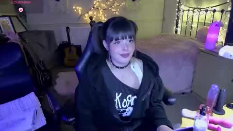 Lavenderrzz online show from February 20, 3:25 pm