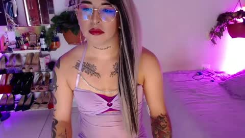 Cristina online show from April 19, 10:56 pm