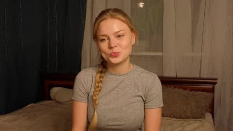 Hi Im Leila online show from June 5, 9:09 pm