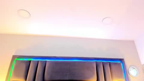 Lau online show from October 17, 10:36 pm