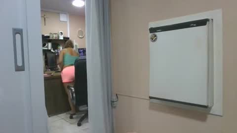 kelly online show from March 6, 11:53 pm