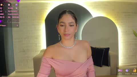 Layla online show from January 30, 9:57 am