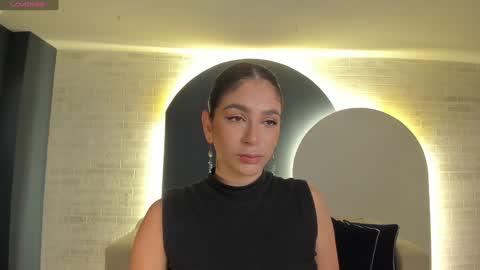 Layla online show from January 30, 3:55 am