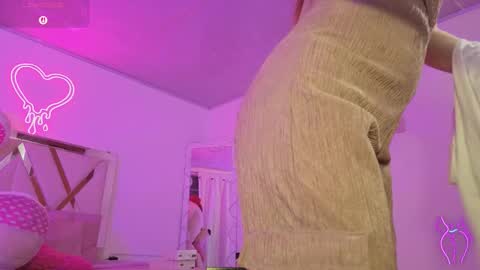 laylafoxy_tay online show from September 27, 3:48 am