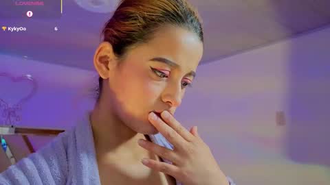 laylafoxy_tay online show from September 16, 3:53 am