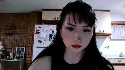 Layla Kills online show from September 20, 5:32 am