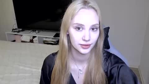 LaylaPretty001 online show from April 30, 4:28 am