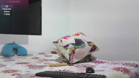 laylashani online show from March 10, 4:07 am