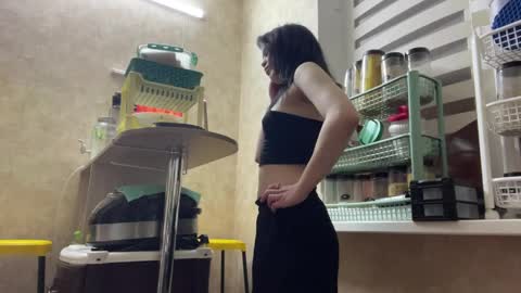 Luna online show from April 9, 5:18 pm