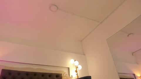 lea_walkerr online show from May 9, 8:59 pm