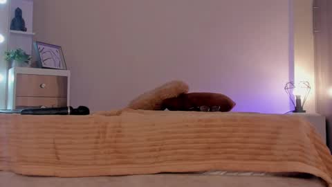 leahaltomm online show from March 9, 9:36 pm