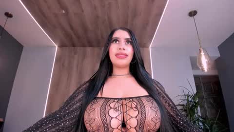 leahlombardi_ online show from November 28, 6:54 am