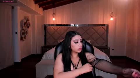 leahlombardi_ online show from September 16, 3:08 am