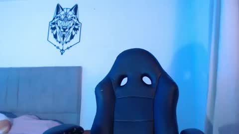 leahparker33 online show from February 26, 3:54 am