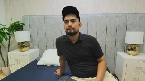 leandro_gb online show from May 18, 10:16 pm