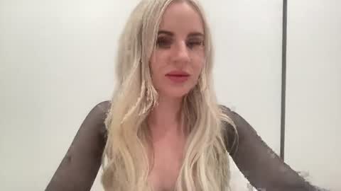 Leanna online show from July 3, 12:43 pm