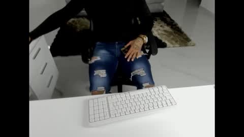 leather_king_of_bitches online show from April 21, 2:04 am