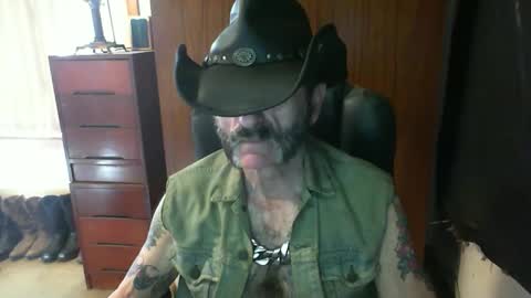 leathergreaser online show from January 9, 6:41 am