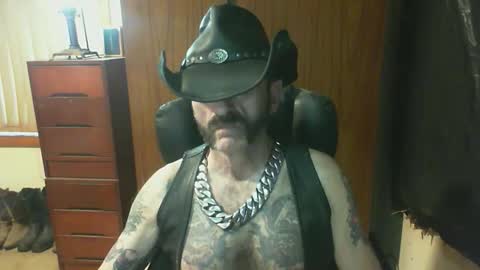 leathergreaser online show from February 12, 8:56 pm