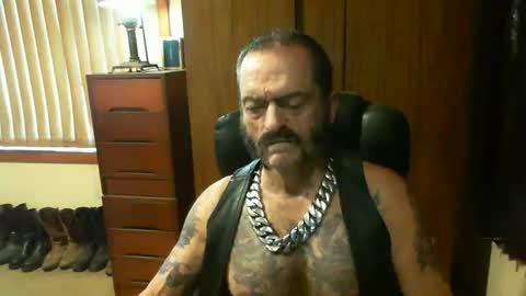 leathergreaser online show from March 12, 11:54 pm
