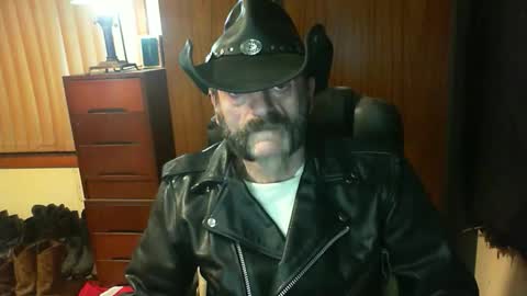 leathergreaser online show from June 8, 7:04 pm