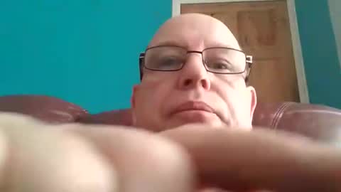 leatherpants68 online show from October 12, 8:51 am