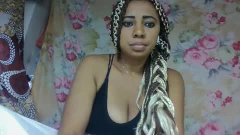 leatiana online show from May 8, 8:09 am