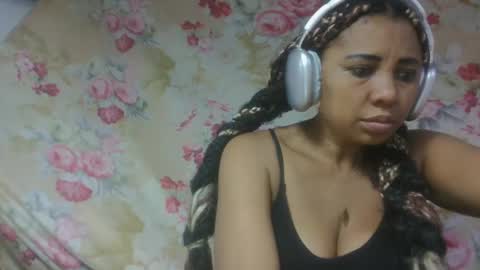 leatiana online show from April 20, 6:33 pm