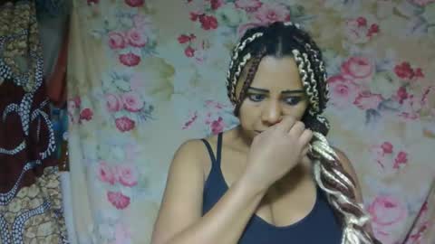 leatiana online show from May 15, 6:11 am