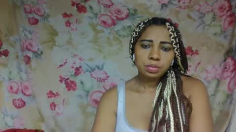 leatiana online show from May 4, 11:00 pm