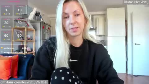 LeaVixx online show from October 30, 10:38 am