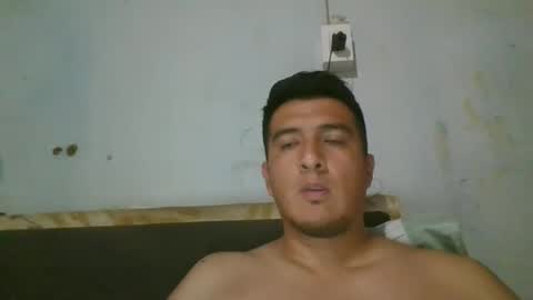 Snapshot of leche_dura122 chatting on January 25, 9:35 pm leche_dura122 online show from January 25, 9:35 pm