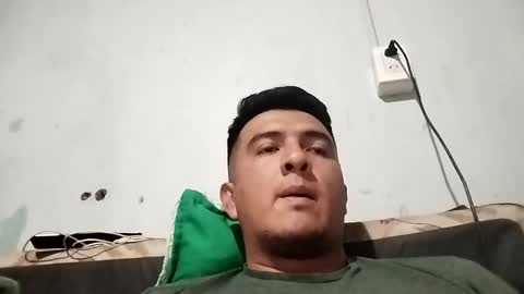 Snapshot of leche_dura122 chatting on December 8, 11:18 pm leche_dura122 online show from December 8, 11:18 pm